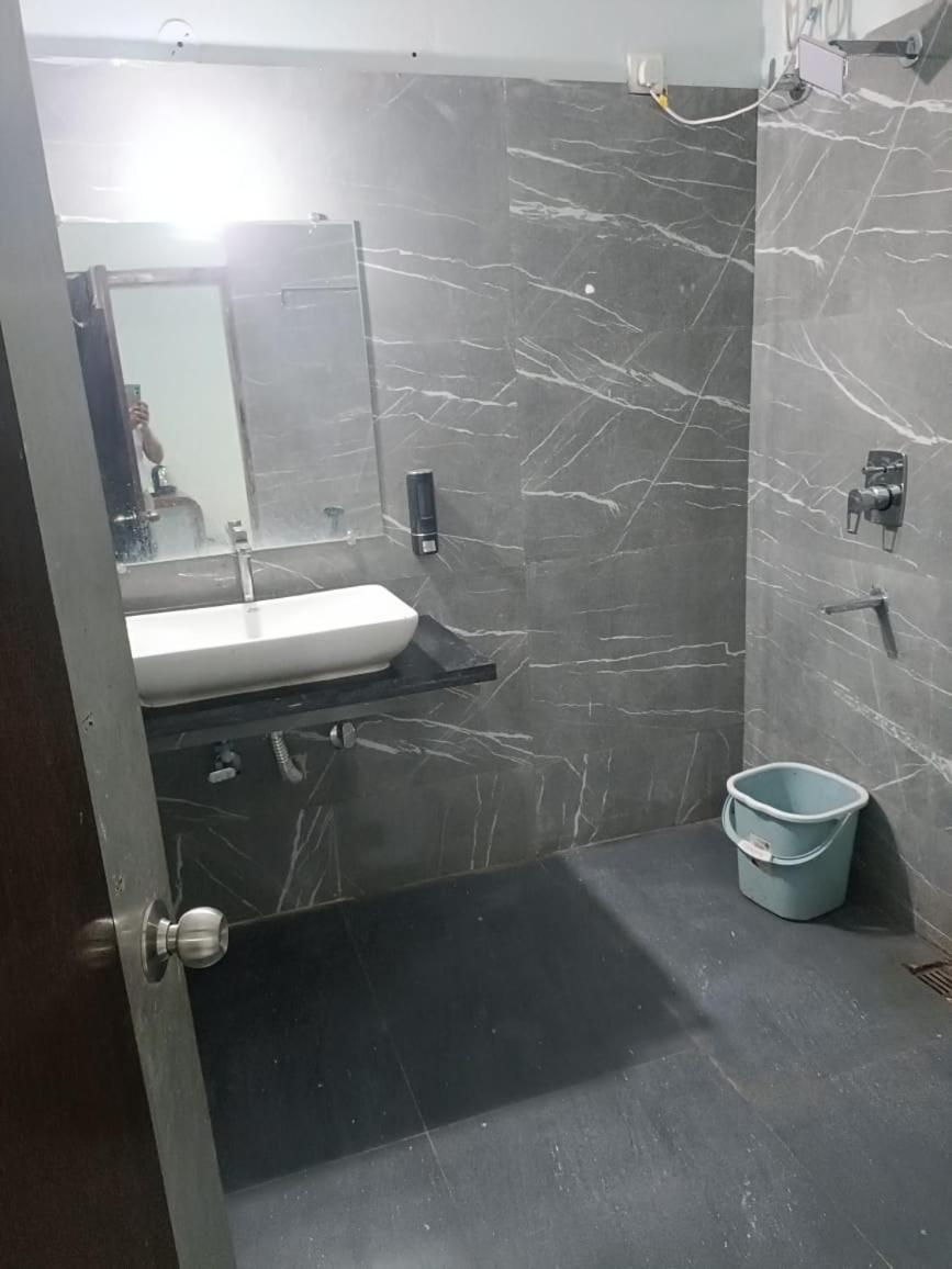 Hotel Krishna Residency Mahoba Bagian luar foto